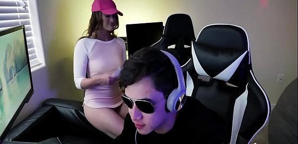  Gamer Brother Fucks Sister While Playing- Kenzie Madison